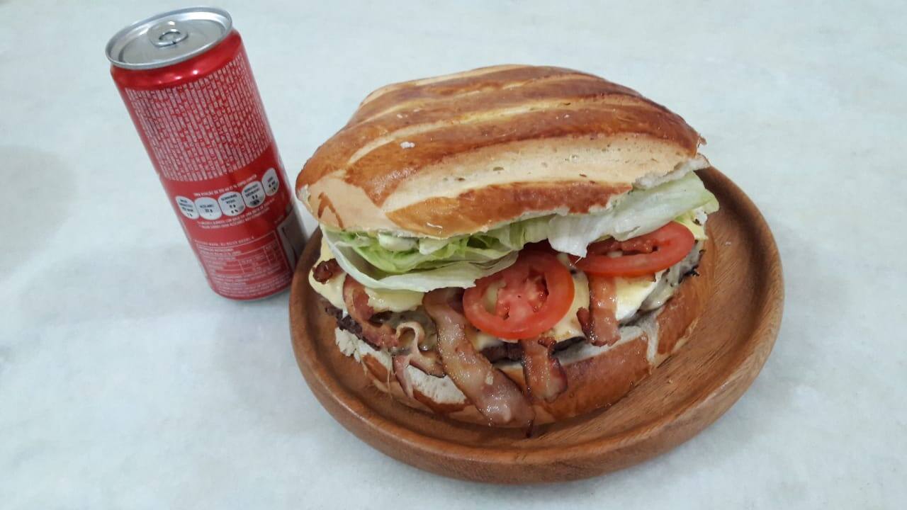 Audácia Burguer e Porções