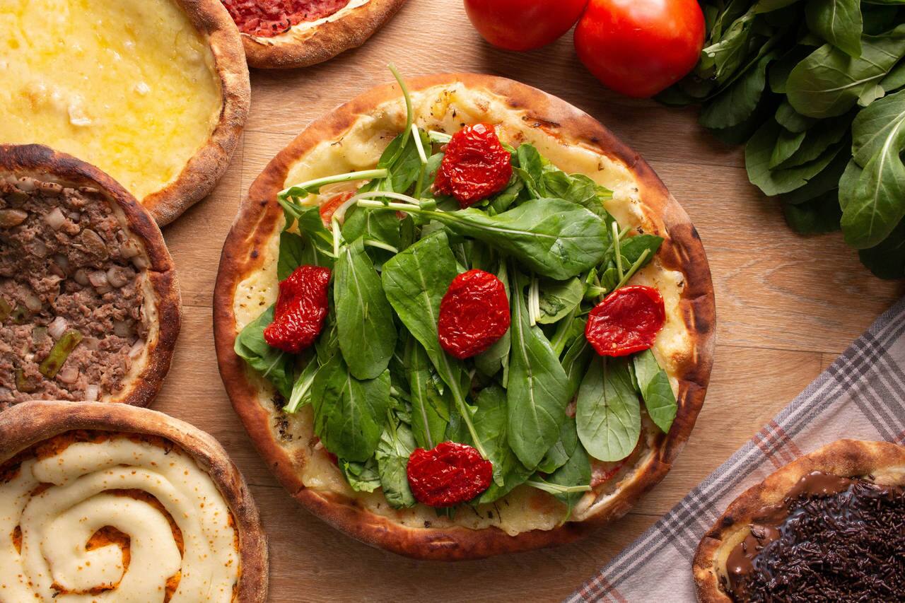 Dgust Pizzaria e Esfiharia