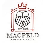 Logotipo Macpeld Coffe Station