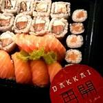 Logotipo Dakkai Sushibar