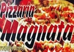 Logotipo Pizzaria Magnata
