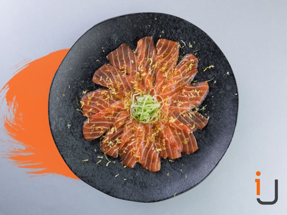 | Carpaccio de Salmão Especial |