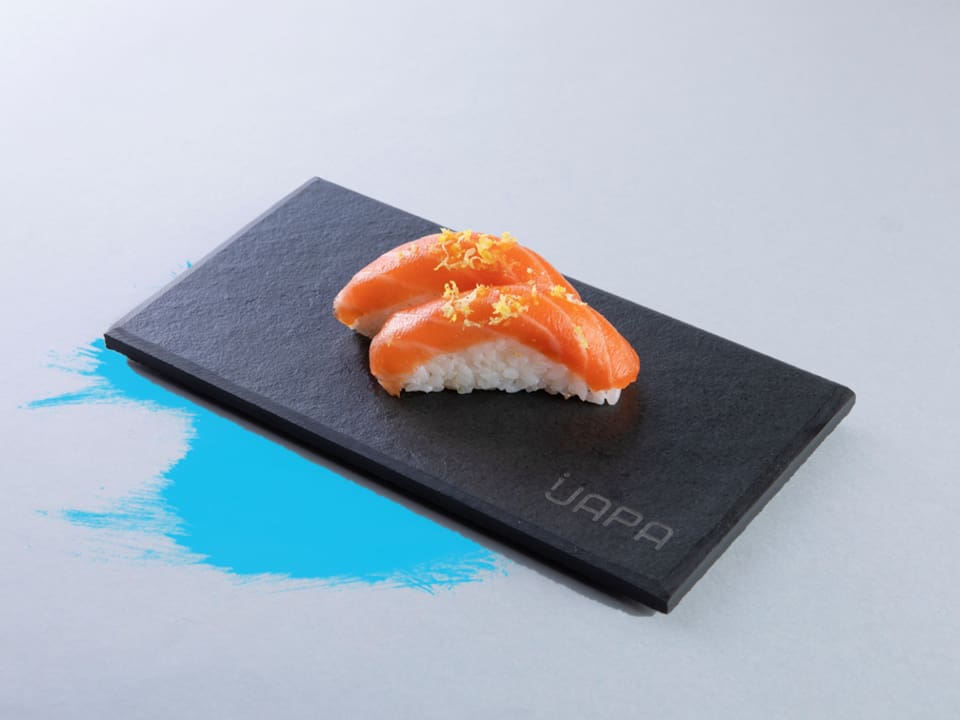 | Sushi Salmão Especial |