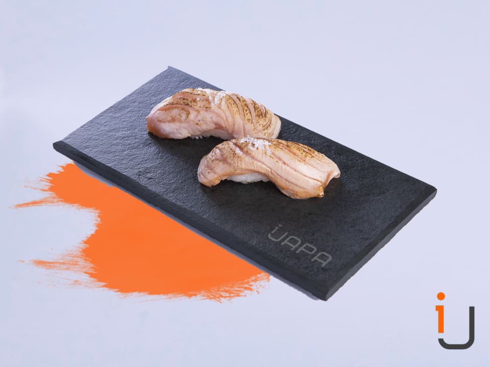 | Sushi Salmão Trufado |