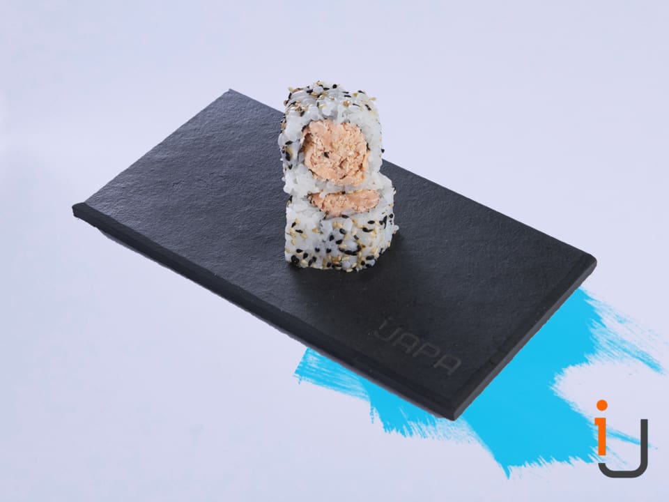 | Uramaki Salmão Grelhado |