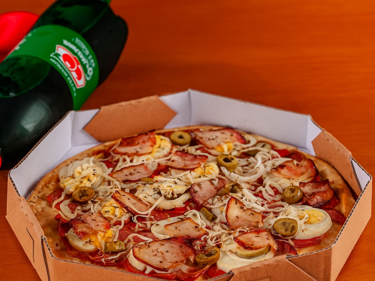 Pizza Maracanã 40cm + Refri