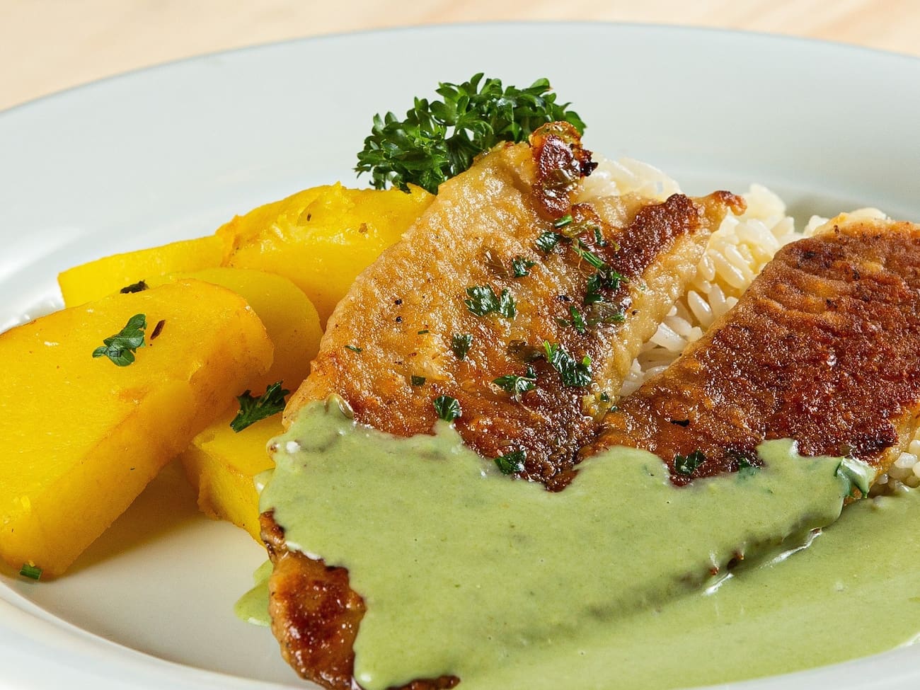 Pescada Amarela ao Molho de Espinafre