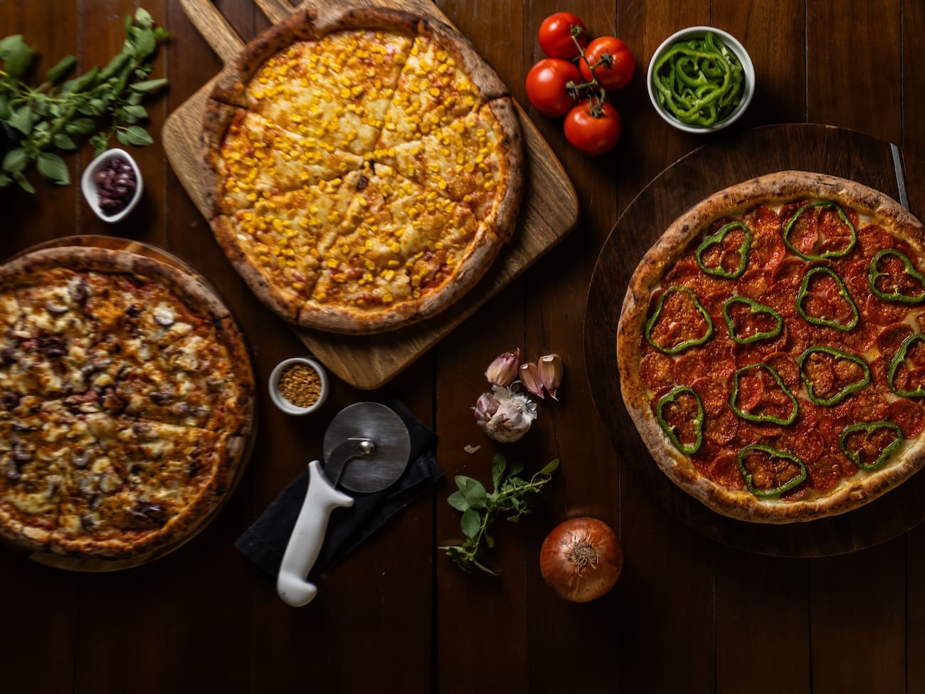 Pizza Grande -8 Fatias - 35 Cm De Diâmetro (3 Sabores)