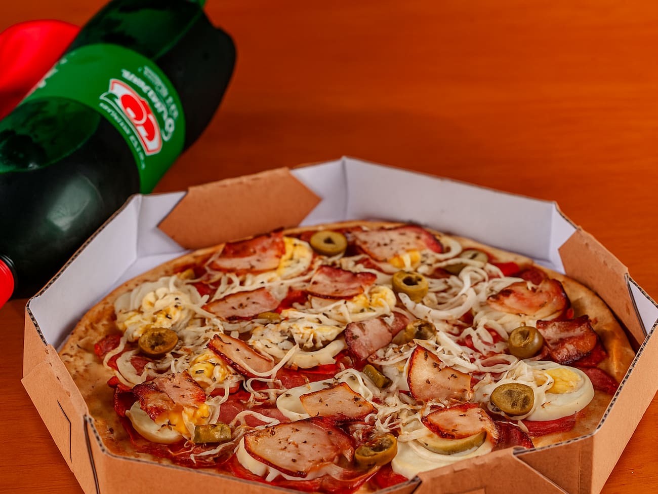 Pizza Maracanã 40cm + Refri