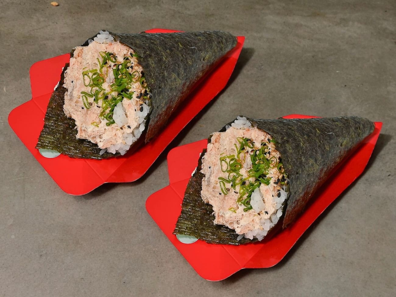 Combo 02 Temaki Salmão Grelhado + 01 Refri.