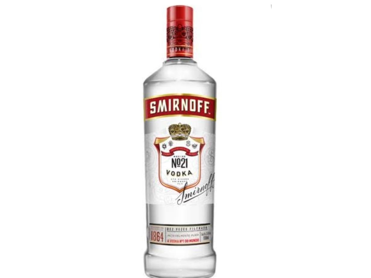 Combo Vodka Smirnoff 998ml Com Red Bull Gelada