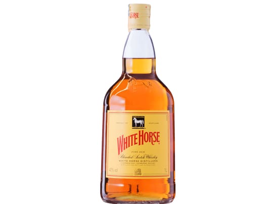 Combo Whisky Cavalo Branco 1 Litro Com Red Bull Gelada