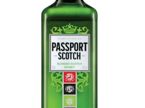 Drink Whisky Passport Scotch Com Red Bull Gelada